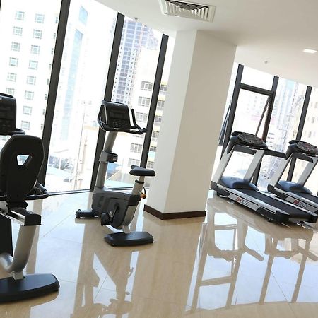 Belle Tower Luxury Apartments Manáma Kültér fotó